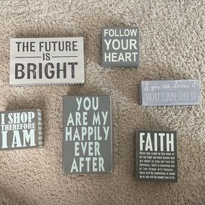 quote signs